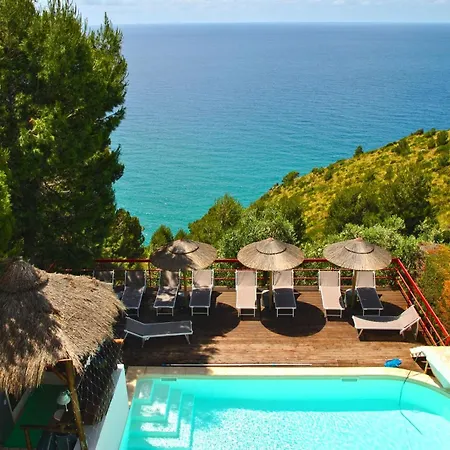 Giulia With Private Pool And Stunning Sea Views Villa *